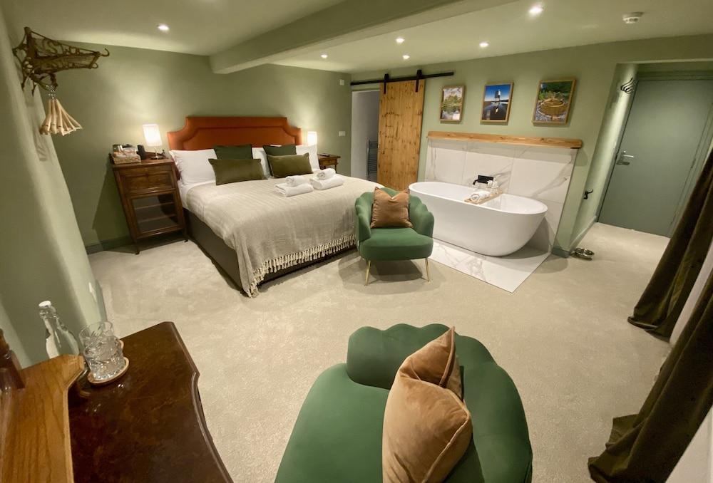 Hotel The Lion At West Pennard Exterior foto The Green Room